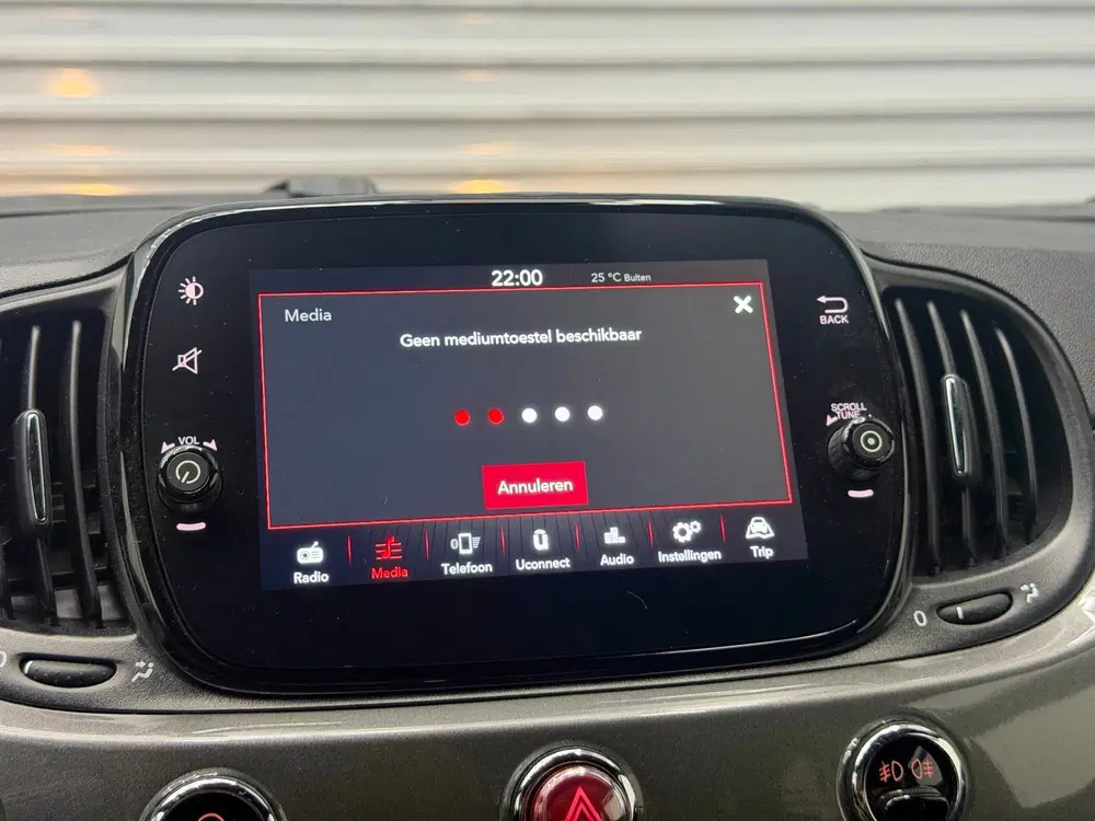 Fiat 500 1.0 Hybrid uit 2023, foto 19