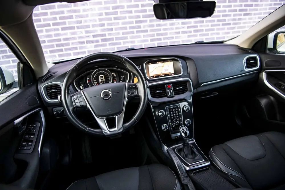 Volvo V40 1.5 T2 Polar+ | Automaat | Stoelverwarming | Navig uit 2019, foto 11