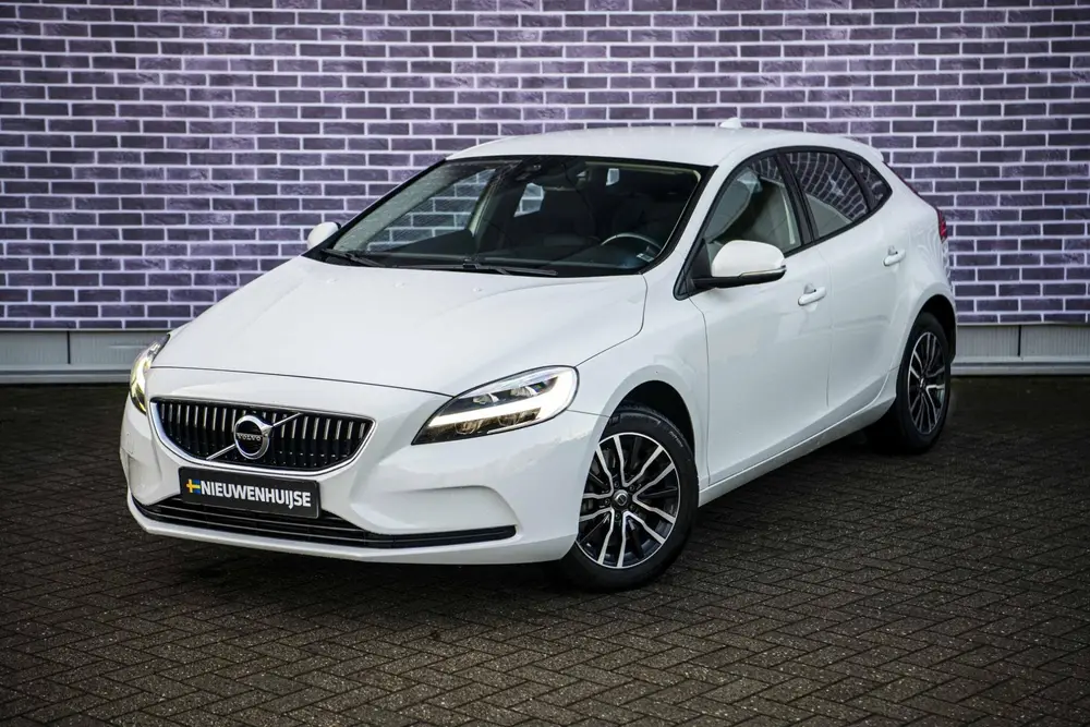 Volvo V40 1.5 T2 Polar+ | Automaat | Stoelverwarming | Navig uit 2019, foto 14