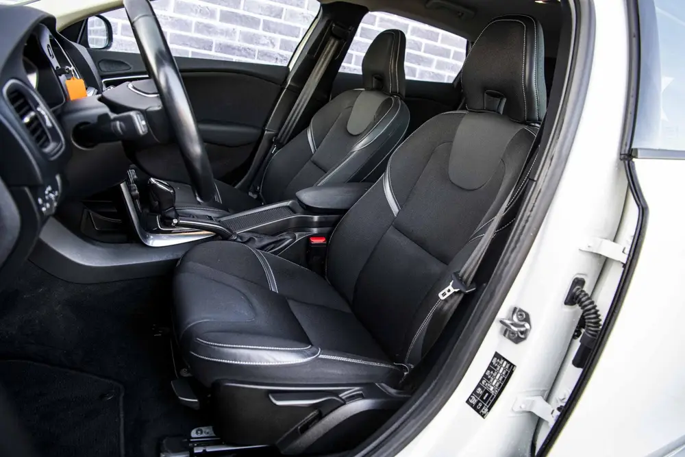 Volvo V40 1.5 T2 Polar+ | Automaat | Stoelverwarming | Navig uit 2019, foto 7