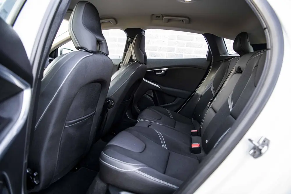 Volvo V40 1.5 T2 Polar+ | Automaat | Stoelverwarming | Navig uit 2019, foto 8