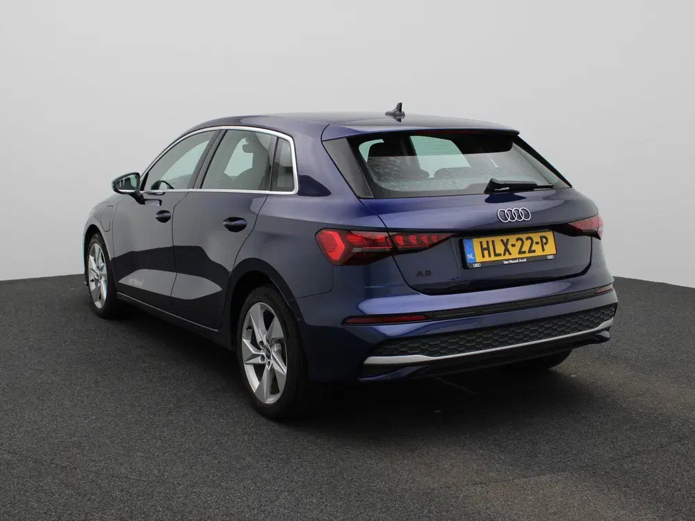 Audi A3 40 TFSI e Advanced edition 204 PK uit 2025, foto 2
