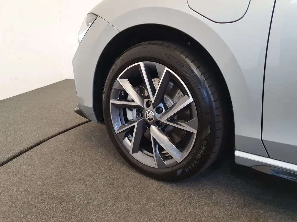 Skoda Superb 1.5 TSI 204pk DSG uit 2025, foto 10