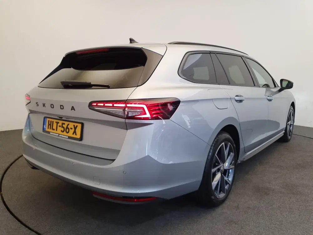 Skoda Superb 1.5 TSI 204pk DSG uit 2025, foto 7