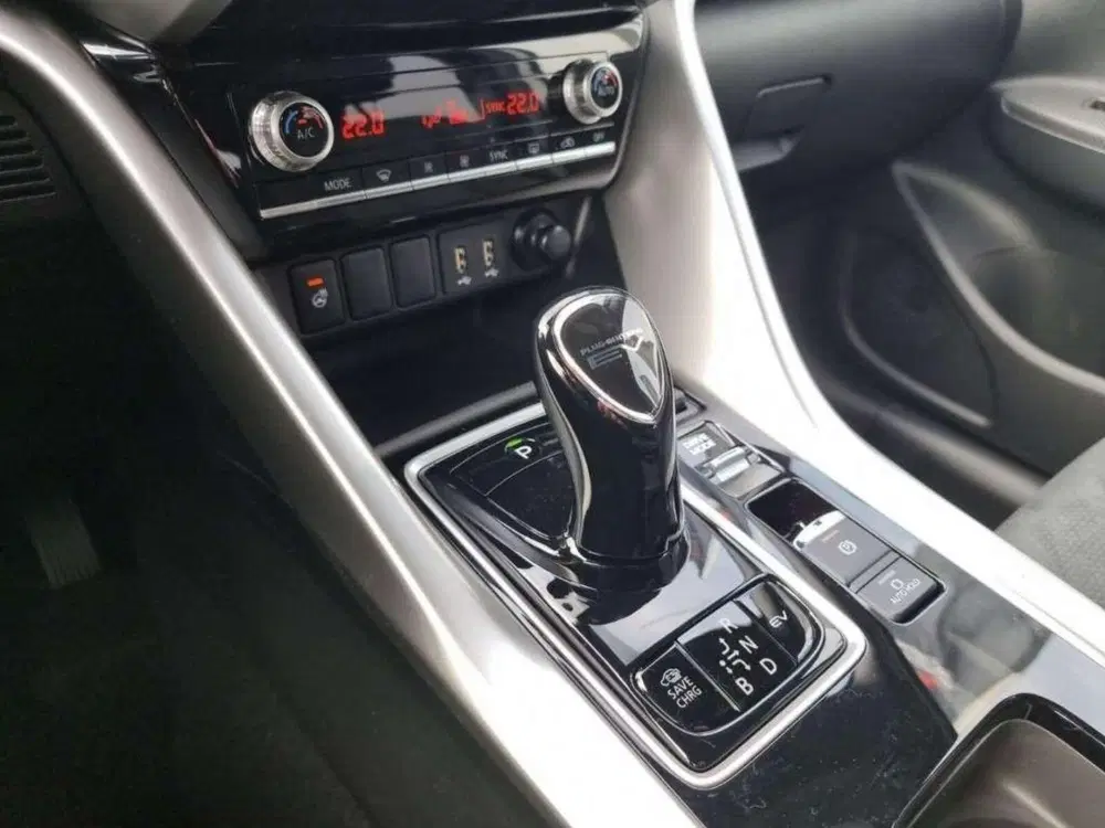Mitsubishi Eclipse Cross 2.4 PHEV EXECUTIVE SPORT 360 Camera uit 2025, foto 15