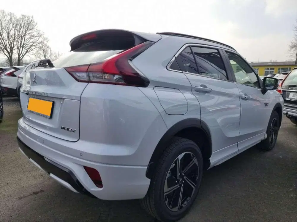 Mitsubishi Eclipse Cross 2.4 PHEV EXECUTIVE SPORT 360 Camera uit 2025, foto 4