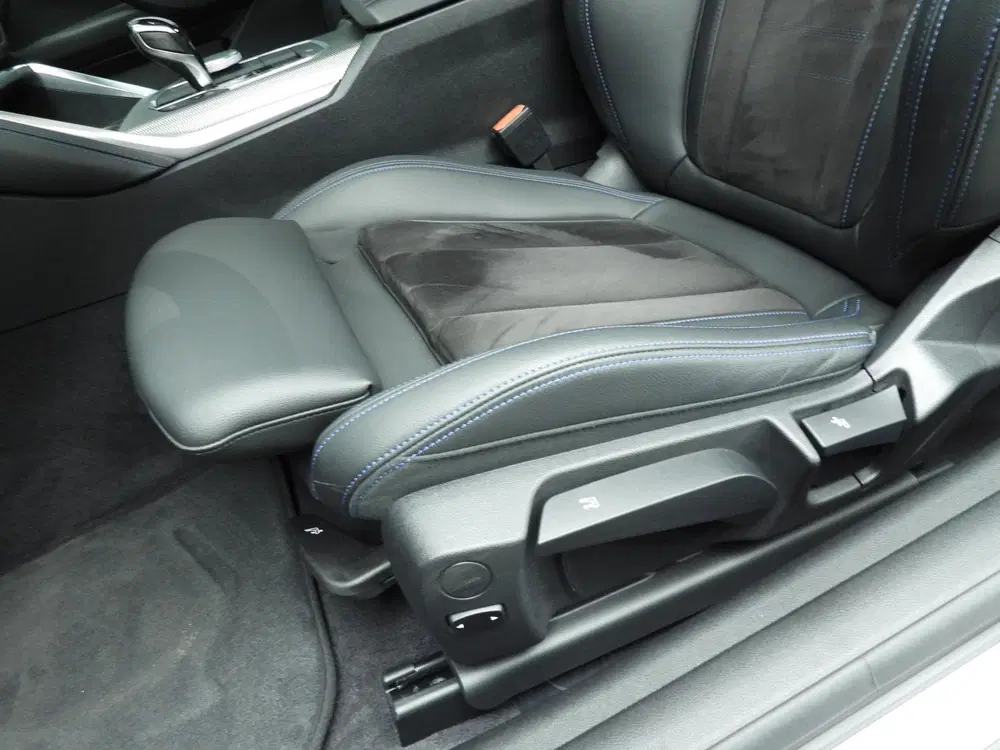 BMW 4-serie Coupe 430i uit 2020, foto 17