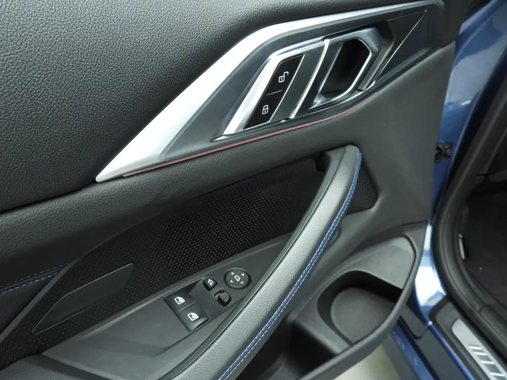 BMW 4-serie Coupe 430i uit 2020, foto 20