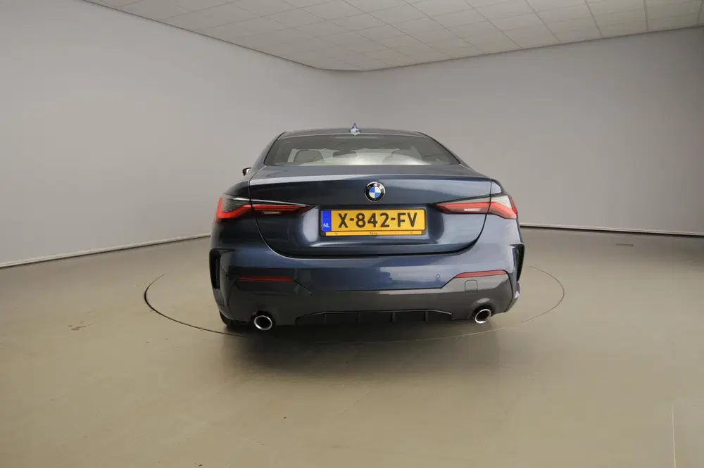 BMW 4-serie Coupe 430i uit 2020, foto 3