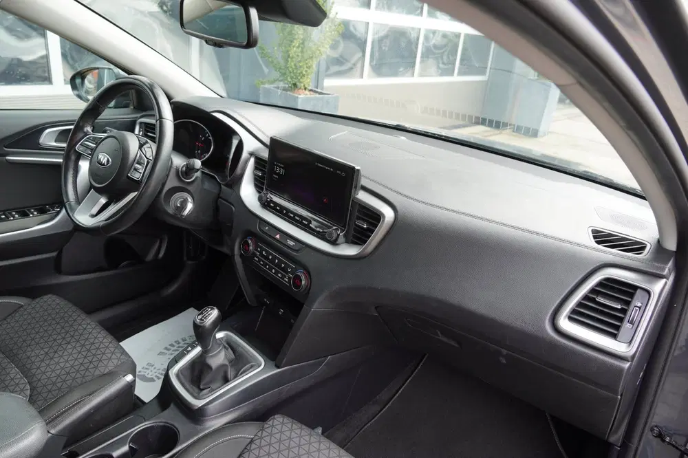 Kia Ceed 1.0 T-GDi NAP DAB uit 2020, foto 11
