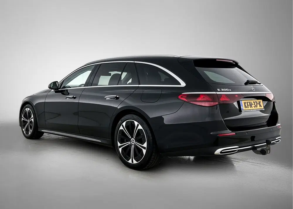Mercedes-Benz E-Klasse 300 e Luxury Plug-In Hybride uit 2024, foto 14