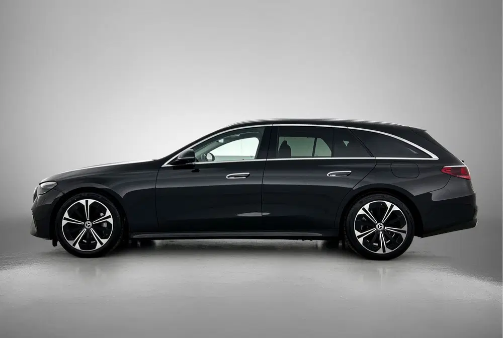 Mercedes-Benz E-Klasse 300 e Luxury Plug-In Hybride uit 2024, foto 3