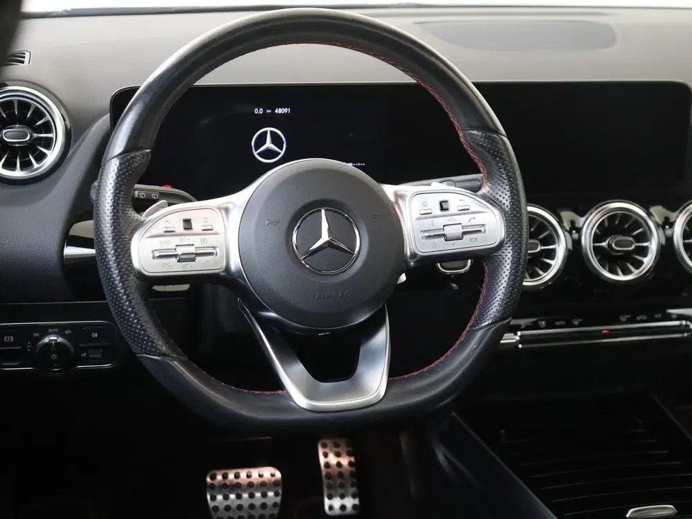 Mercedes-Benz GLA 250 e AMG Line MANUFAKTUR Berggrijs uit 2022, foto 11