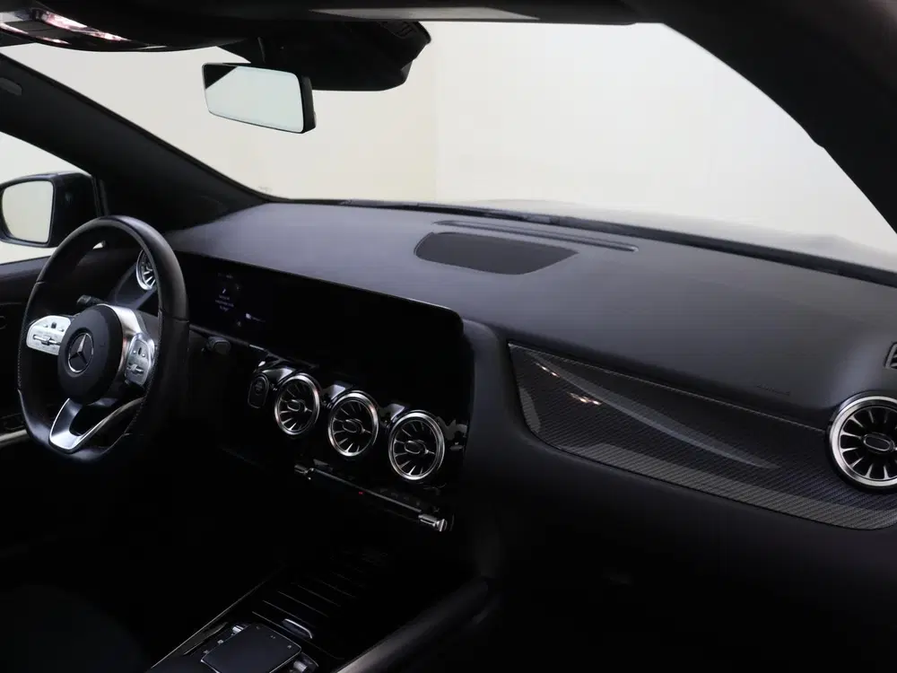 Mercedes-Benz GLA 250 e AMG Line MANUFAKTUR Berggrijs uit 2022, foto 4