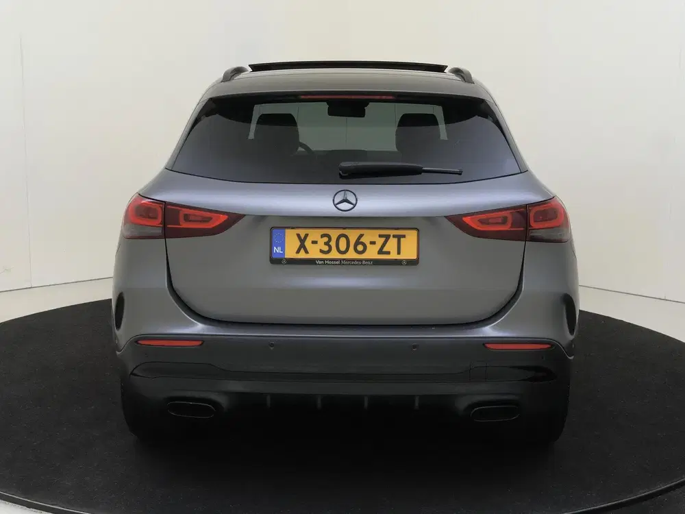 Mercedes-Benz GLA 250 e AMG Line MANUFAKTUR Berggrijs uit 2022, foto 8