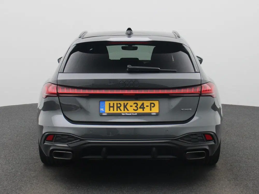 Audi A5 2.0 e-hybrid quattro S edition Competition uit 2025, foto 5