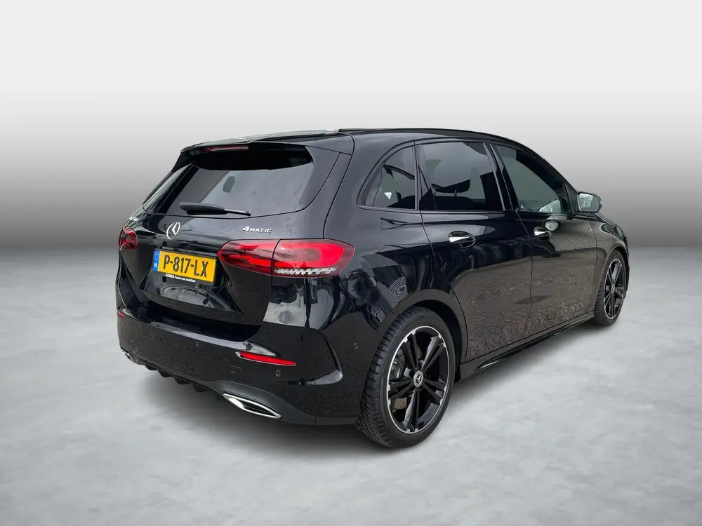 Mercedes-Benz B-Klasse 250 4MATIC AMG Line uit 2022, foto 2