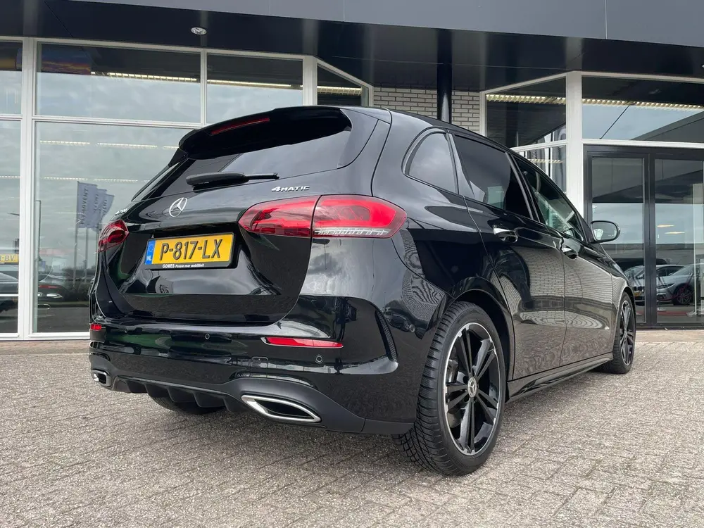 Mercedes-Benz B-Klasse 250 4MATIC AMG Line uit 2022, foto 4