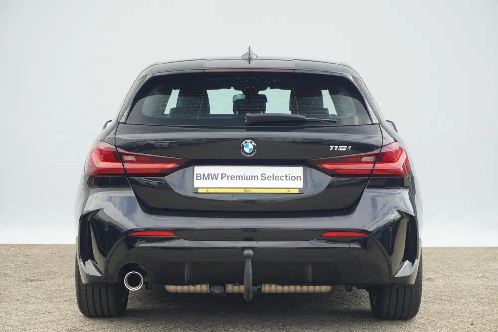 BMW 1-serie 5-deurs 118i uit 2022, foto 5