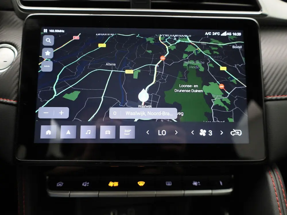 MG ZS Long Range Luxury 70 kWh All-Season banden uit 2023, foto 18