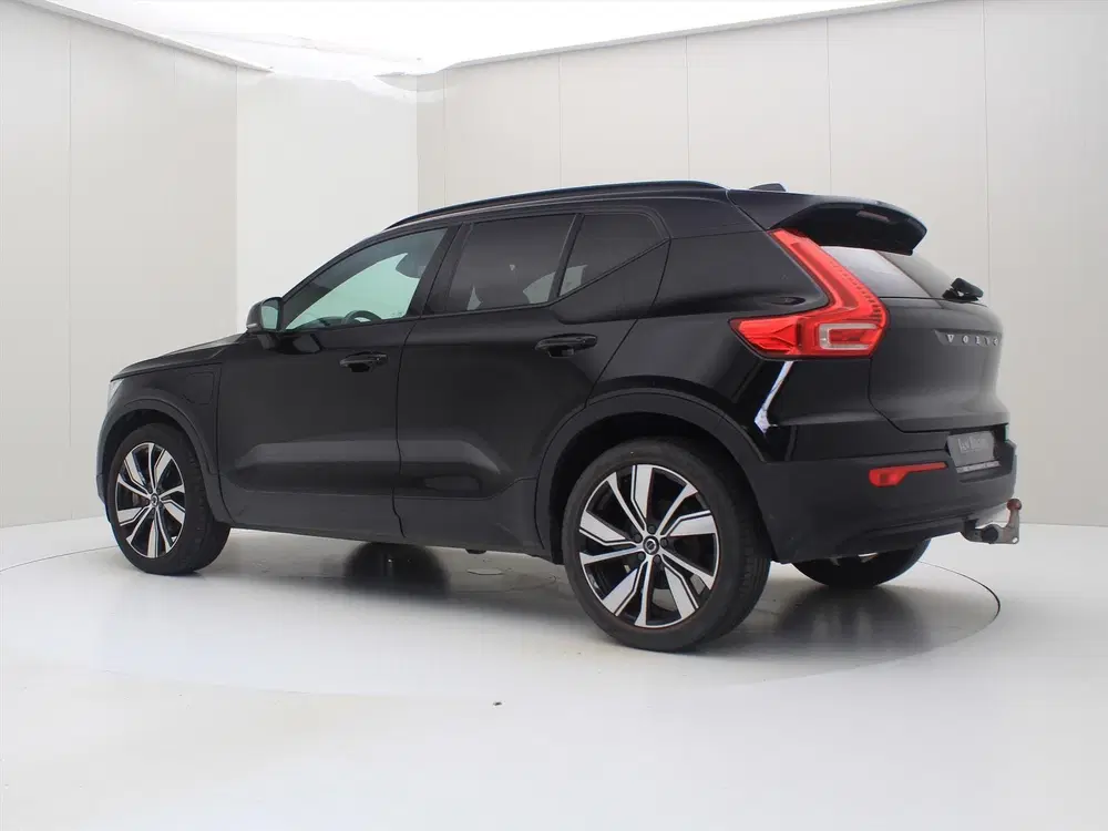 Volvo XC40 T4 Twin Engine 211pk Geartronic R-Design [ uit 2021, foto 3