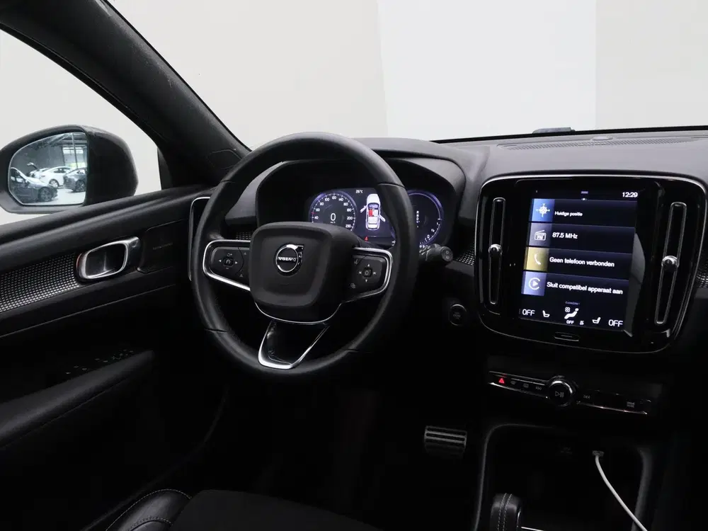 Volvo XC40 T4 Twin Engine 211pk Geartronic R-Design [ uit 2021, foto 8