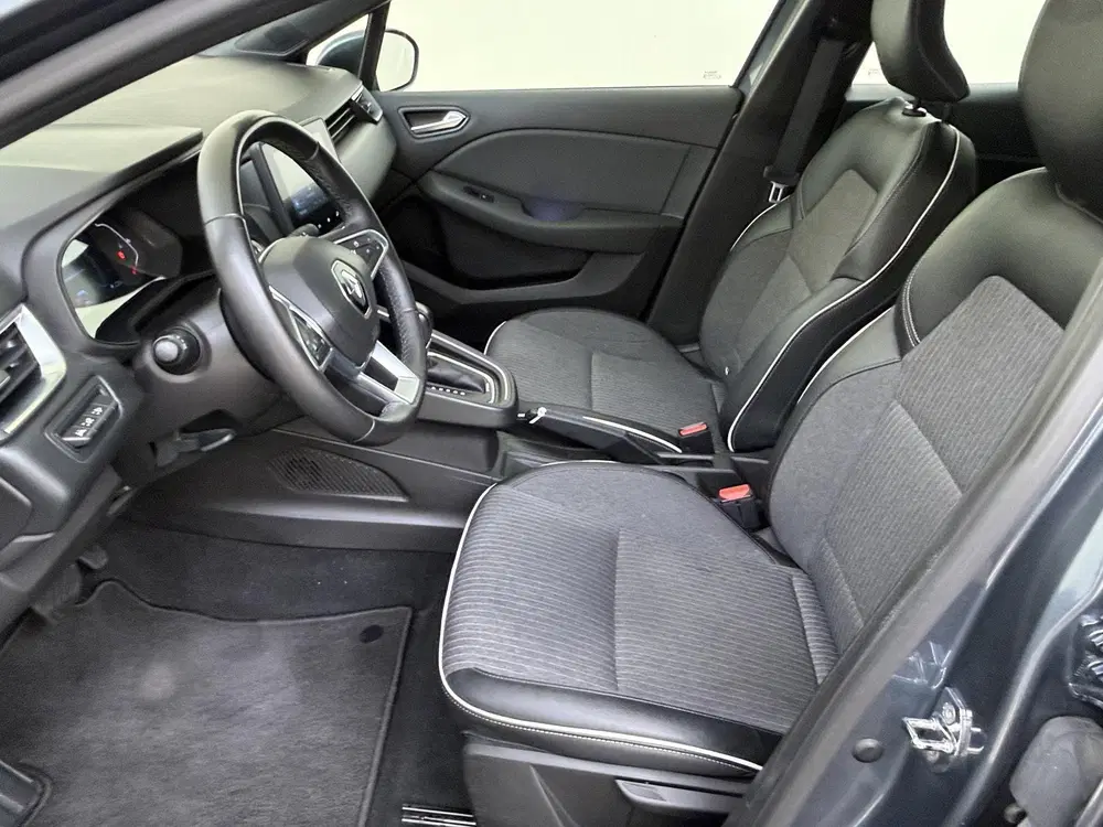 Renault Clio 1.6 E-Tech Hybrid 140 Intens uit 2022, foto 15