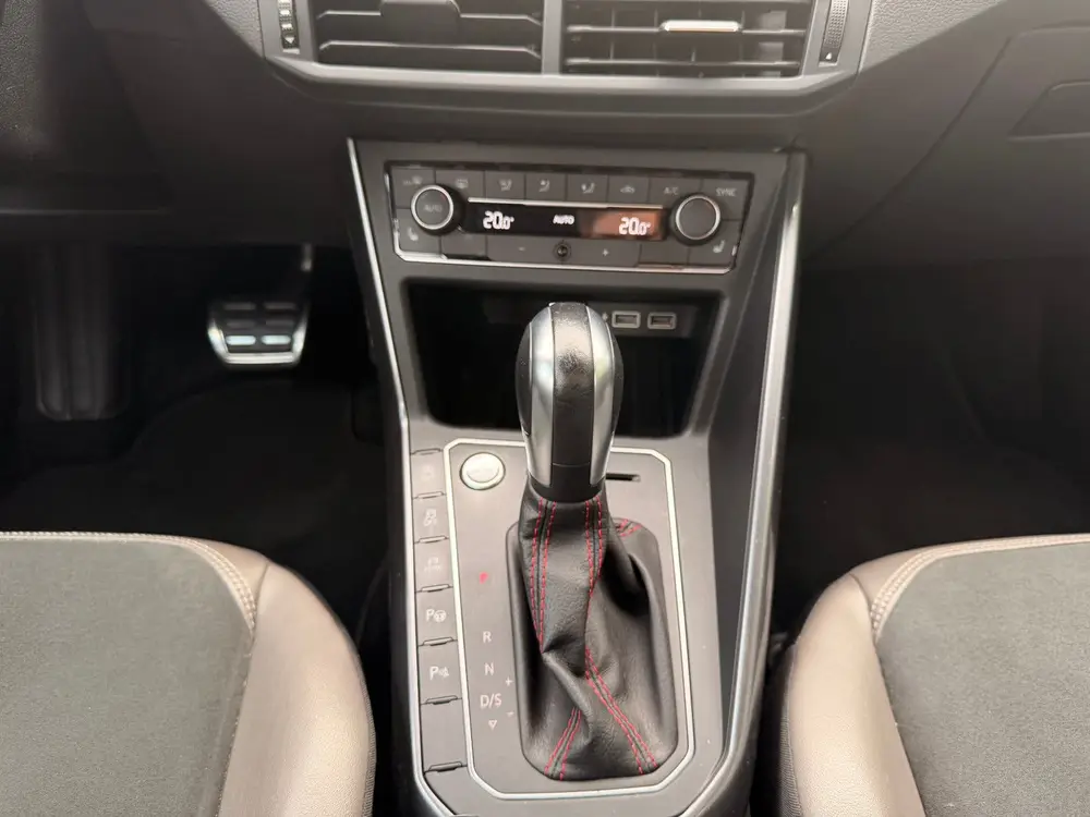 Volkswagen Polo 2.0 TSI 200pk 6-DSG 2020 Zwart uit 2020, foto 13