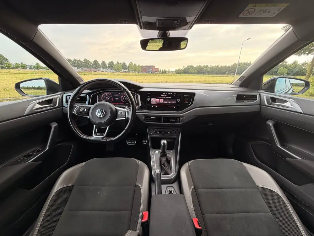 Volkswagen Polo 2.0 TSI 200pk 6-DSG 2020 Zwart uit 2020, foto 9