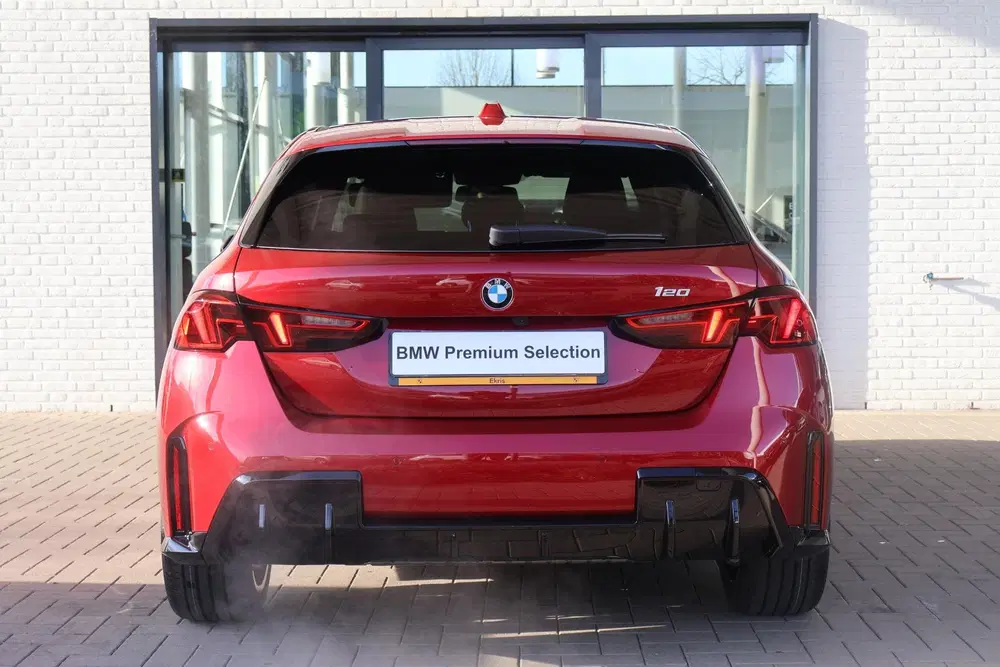 BMW 1-serie 120 uit 2026, foto 4