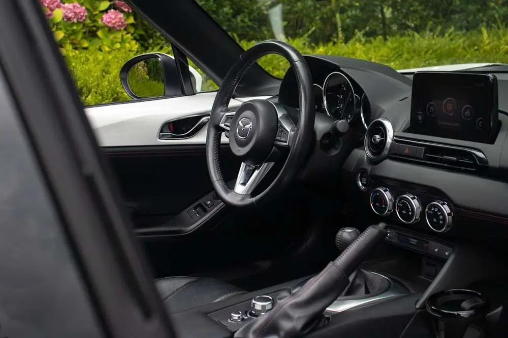 Mazda MX-5 NDRF 2.0l SkyActiv-G 184 GT-M Snowflake Wh uit 2019, foto 13