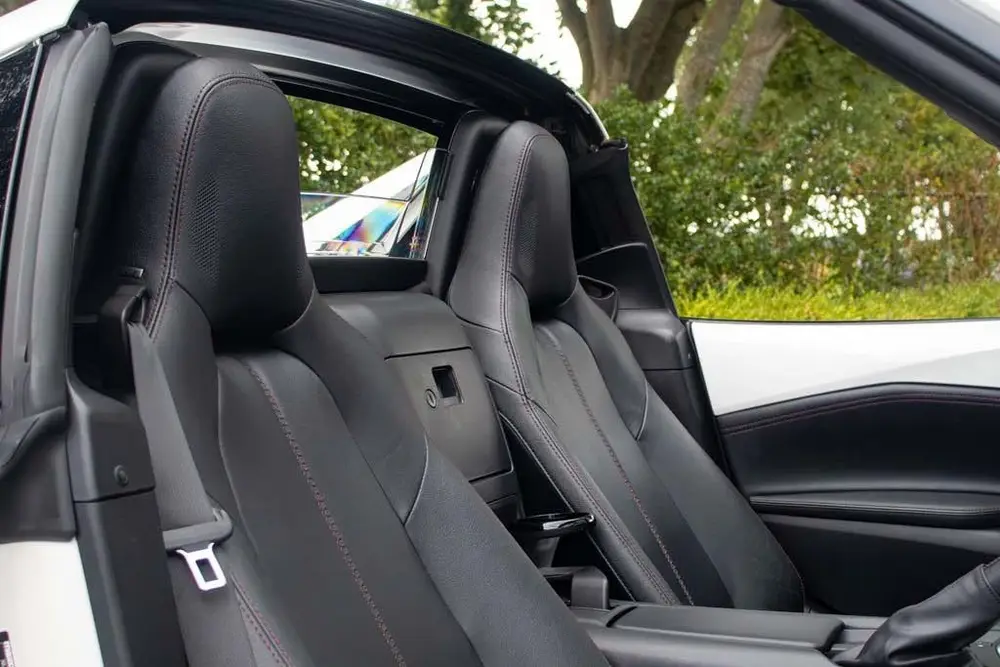 Mazda MX-5 NDRF 2.0l SkyActiv-G 184 GT-M Snowflake Wh uit 2019, foto 6