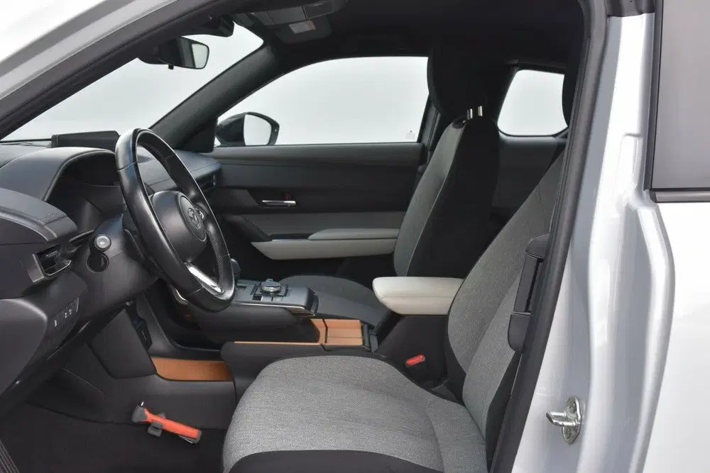 Mazda MX-30 e-SkyActiv 145 36 kWh uit 2021, foto 10