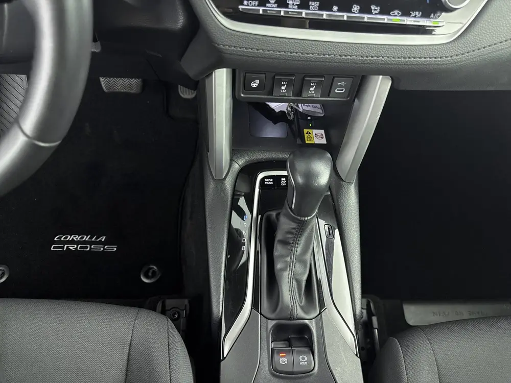 Toyota Corolla Cross Hybrid 140 Dynamic Luxury uit 2024, foto 11