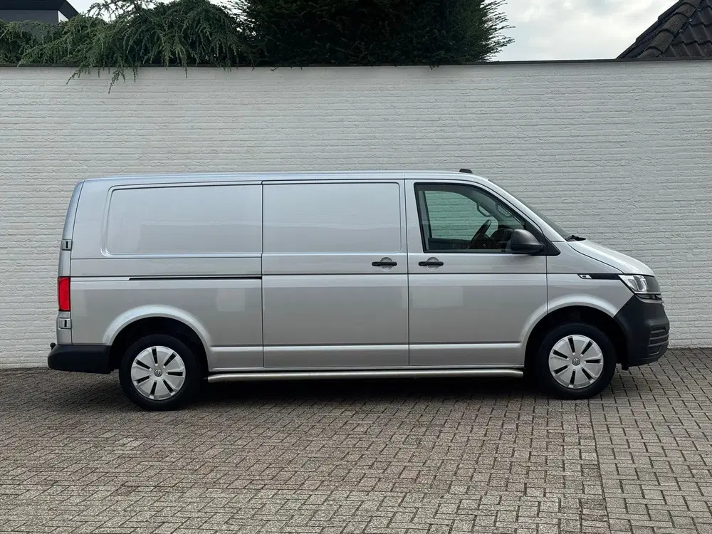 Volkswagen Transporter 2.0 TDI L2H1 28 Highline Trekhaak 3 Z uit 2024, foto 16