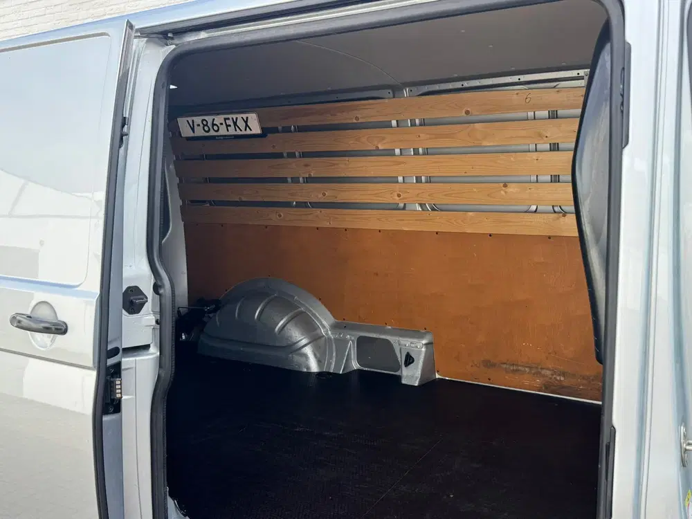 Volkswagen Transporter 2.0 TDI L2H1 28 Highline Trekhaak 3 Z uit 2024, foto 18