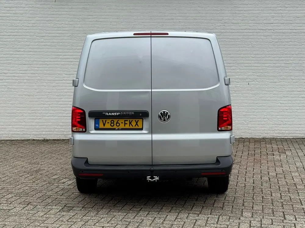 Volkswagen Transporter 2.0 TDI L2H1 28 Highline Trekhaak 3 Z uit 2024, foto 19