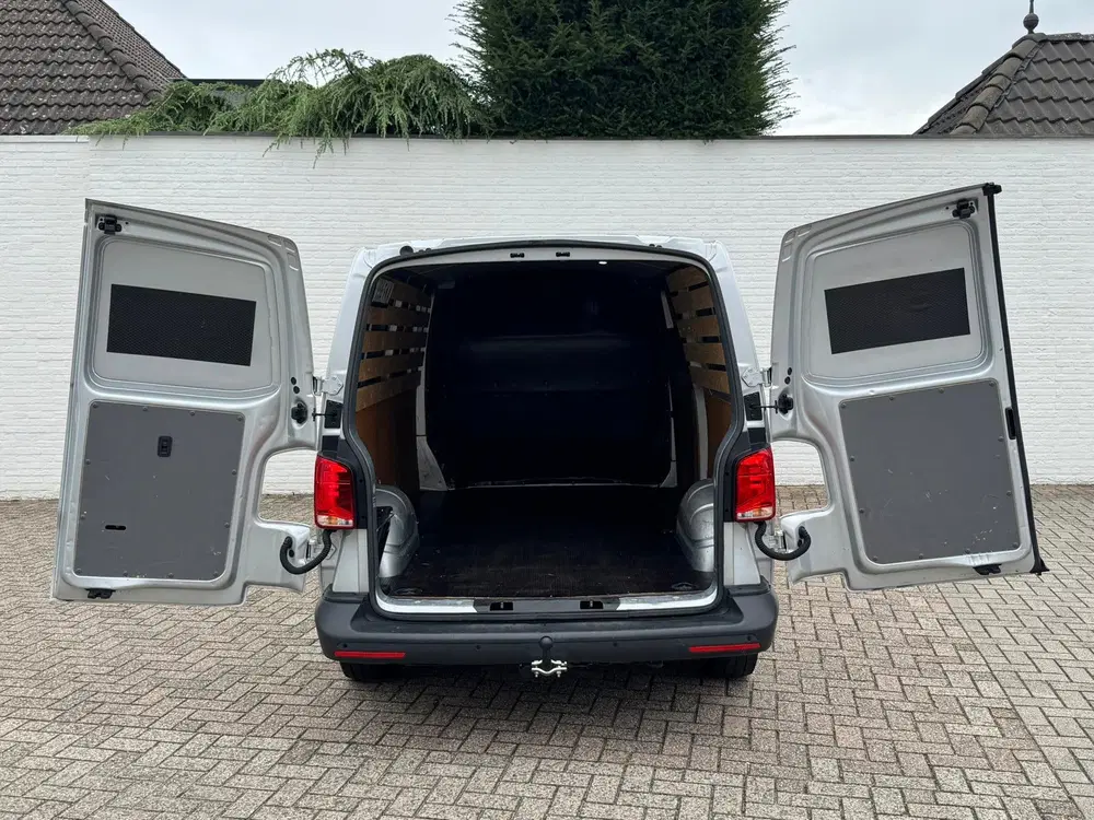 Volkswagen Transporter 2.0 TDI L2H1 28 Highline Trekhaak 3 Z uit 2024, foto 20