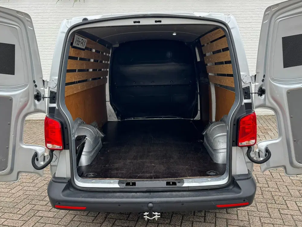 Volkswagen Transporter 2.0 TDI L2H1 28 Highline Trekhaak 3 Z uit 2024, foto 3