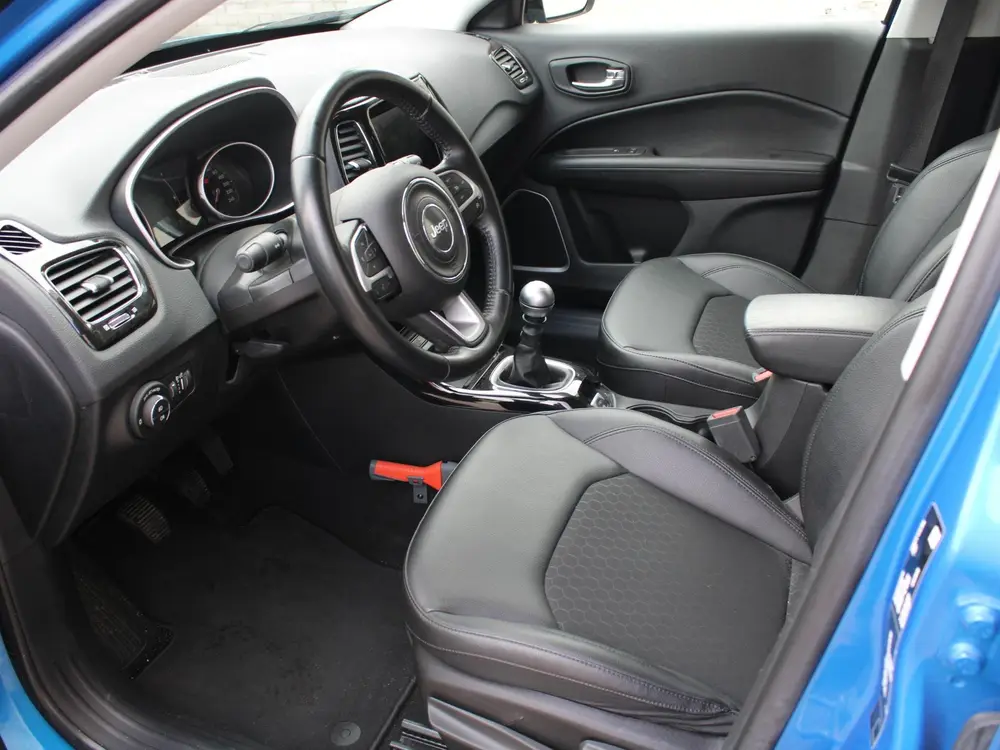 Jeep Compass 1.3T Night Eagle Liberty Edition | TREKHAAK | A uit 2020, foto 2