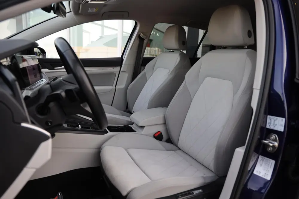Volkswagen Golf Variant 1.0 eTSI Life Business|Automaat|LED| uit 2021, foto 6