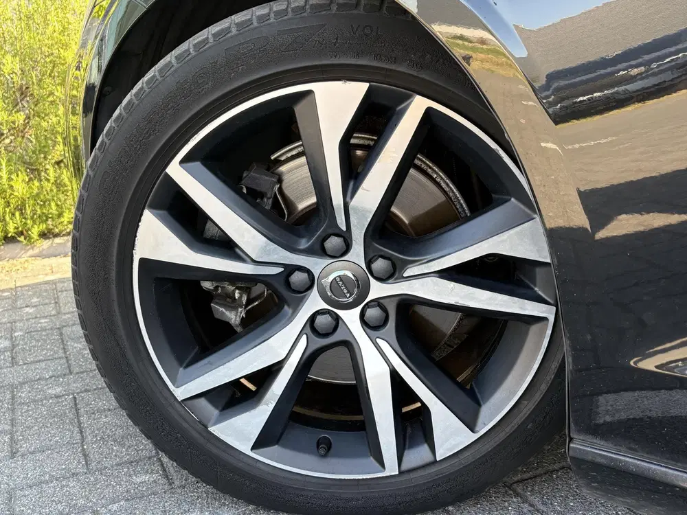 Volvo S60 2.0 T4 R-Design uit 2020, foto 4