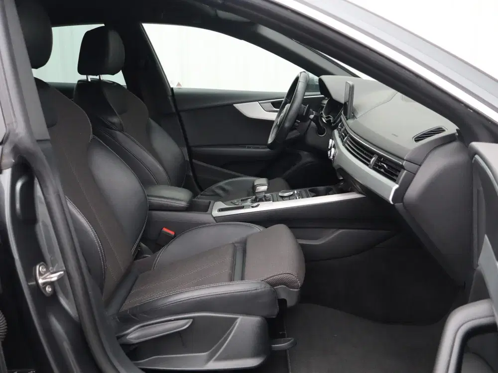 Audi A5 35 TFSI 150pk S-tronic Sport S-line Editio uit 2020, foto 16