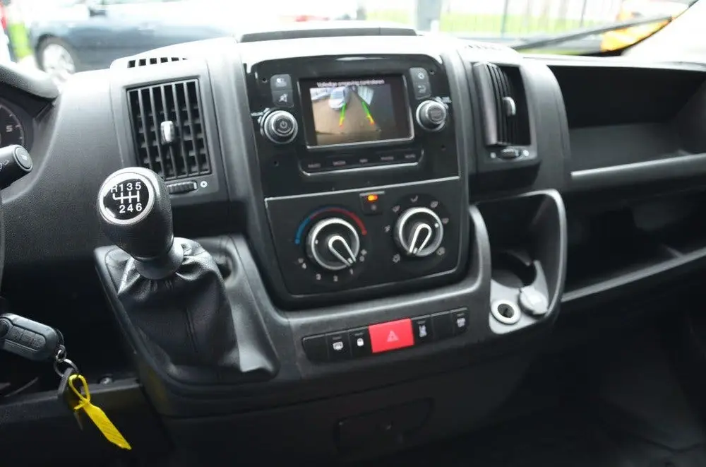 Peugeot Boxer 2.2 HDI L3H2 uit 2022, foto 12