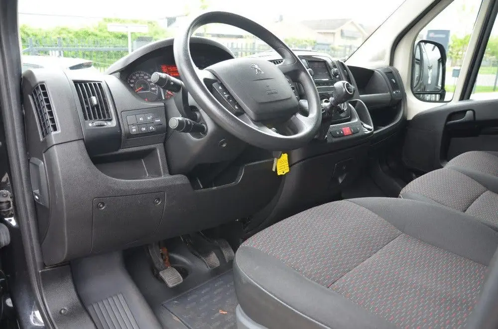 Peugeot Boxer 2.2 HDI L3H2 uit 2022, foto 7