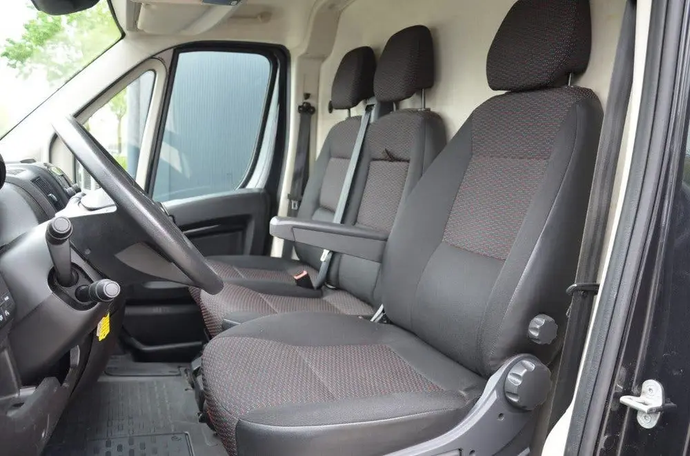 Peugeot Boxer 2.2 HDI L3H2 uit 2022, foto 8