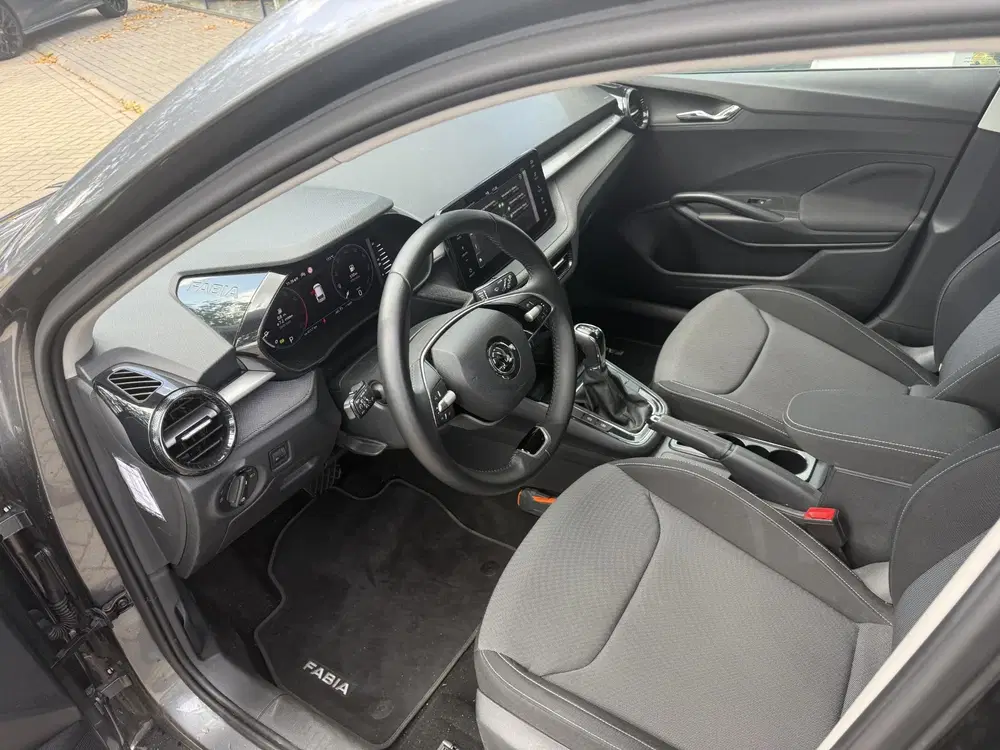 Skoda Fabia 1.0 TSI Selection uit 2025, foto 4