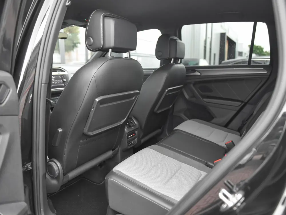 Volkswagen Tiguan 2.0 TSI 4Motion R-Line Back Edition ACC 20 uit 2020, foto 8
