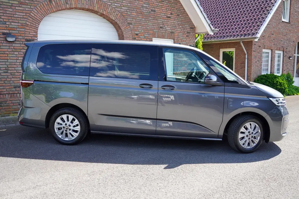 Volkswagen Multivan 1.4 eHybrid L2H1 Style Panodak Trekhaak uit 2024, foto 2