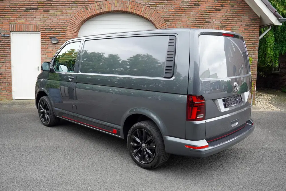 Volkswagen Transporter T6.1 Transporter Edition 150PK DSG L1 uit 2021, foto 17